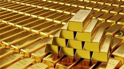 الذهب يتراجع وسط ارتفاع الدولار وترقب بيانات التضخم الأمريكية