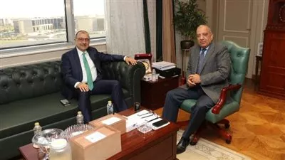 وزيرا الكهرباء وقطاع الأعمال يبحثان التعاون بمجالات كفاءة الطاقة وترشيد الاستهلاك