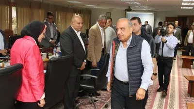 وزير الكهرباء يتفقد محطة توليد كهرباء النوبارية بمحافظة البحيرة