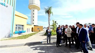وزير الإسكان يتفقد موقف تطوير مشروعات وطرق مارينا 5 و 8