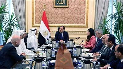 رئيس الوزراء يتابع مستجدات تنفيذ مشروع «رأس الحكمة» بالساحل الشمالي