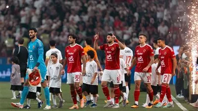 الأهلي يهزم الزمالك بثنائية ويتوج بالسوبر المصري للأندية الأبطال 2025