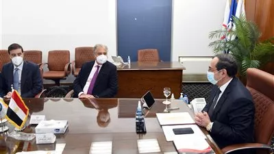 «البترول»: مباحثات مع شاندريس هيلاس اليونانية لدعم أنشطة النقل البحرى