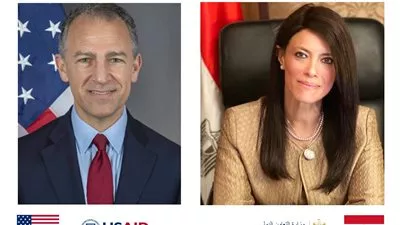 وزيرة التعاون الدولى: الوكالة الأمريكية للتنمية توفر 250 جهاز تنفس صناعى