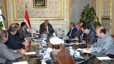 الحكومة تدرس مشاركة  شعبة الاستثمار العقارى فى تنفيذ وحدات الاسكان الاجتماعى والمتوسط