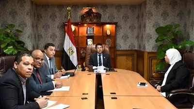 وزير الرياضة يناقش مع مسئولي «توتال» رعاية النسخة التاسعة لدوري مراكز الشباب 