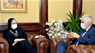 وزيرة التجارة تبحث مع «PVH» الأمريكية ضخ استثمارات جديدة فى مصر