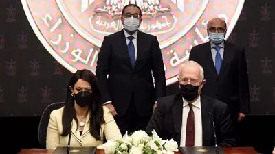«مدبولي» يشهد توقيع اتفاقية التسوية النهائية مع شركة «فيكا» الفرنسية