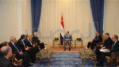 السيسى يلتقى رئيس مجلس الأمة الجزائري على هامش اجتماعات القمة العربية