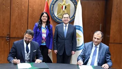 «الملا» يشهد توقيع عقد مع «SAP» لإنشاء نظام رقمى متكامل بشركة أبوقير للأسمدة