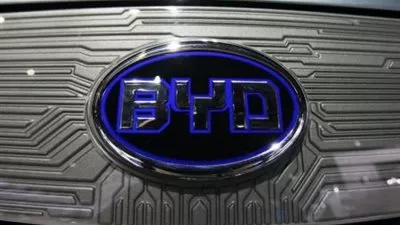 تراجع أرباح بي.واي.دي الصينية 21.6% في 2014 بفعل الاقتصاد والمنافسة