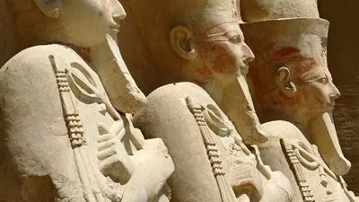 بالفيديو.. الخبراء الاسرائيليون يجدون آثار للمصريين القدامى عمرها 5000 عام