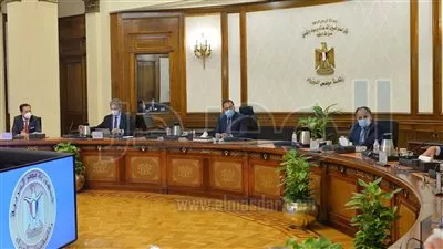 مدبولى يبحث مع الرابطة الأفريقية إقامة استثمارات بمجال تصنيع السيارات