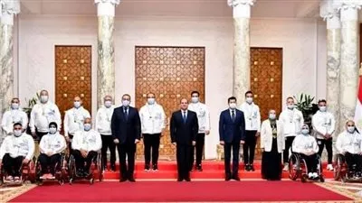 السيسي يمنح أبطال مصر البارالمبيين والأطقم الفنية وسام الرياضة