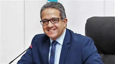 العنانى يوجه بتعديل الخطة الاستراتيجية المتكاملة للسياحة في مصر