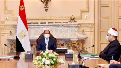 السيسى يوجه بدراسة الأئمة للعلوم الإنسانية لصقل مهاراتهم في التواصل