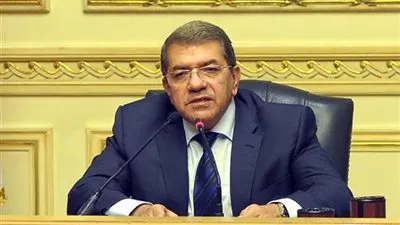 المالية: تحديد سعر الدولار بالموازنة مارس المقبل