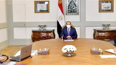 السيسى يوجه باستمرار مشروعات تطوير المجرى الملاحى لقناة السويس