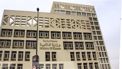 الحكومة تنفى فرض ضرائب جديدة على المواطنين لزيادة الإيرادات العامة