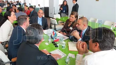 وزيرة التخطيط تناقش الاستفادة من تجربة سنغافورة فى التمويل