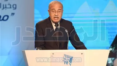 شريف إسماعيل يصدر قرار بإعادة تشكيل اللجنة الاقتصادية الوزارية
