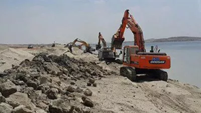 تجاوز 90% من أعمال التكريك بالمجري الملاحي الجديد لقناة السويس