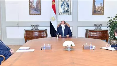 السيسي يوجه بسرعة تطعيم الطلاب والعاملين في قطاع التعليم ضد كورونا