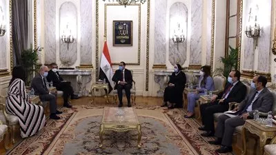 مدبولي: الحكومة تعمل علي تحسين مناخ الاستثمار فى مصر