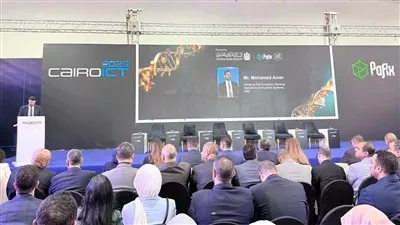 البنك المركزي: تنفيذ معاملات بقيمة 32 مليار جنيه عبر Apple Pay