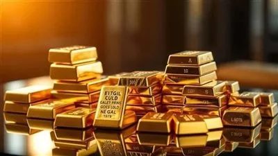 الذهب يتراجع مع ارتفاع الدولار وتقلص رهانات خفض الفائدة الأمريكية