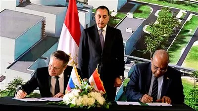 رئيس الوزراء يشهد توقيع أمر شراء الوقود النووي لمحطة الضبعة النووية