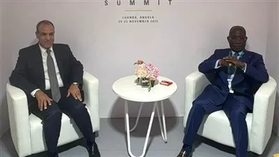 وزير الخارجية يبحث مع نظيره الإيفواري سبل تعزيز العلاقات الثنائية بين البلدين