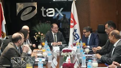 وزير المالية يعلن بدء تنفيذ مراكز خدمة العملاء المميزة للمجتمع الضريبي
