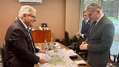 وزير البترول يبحث جهود تطوير قطاع التعدين مع مجلس المعادن الأسترالي   