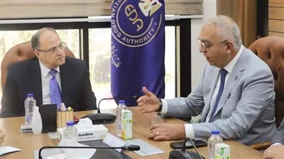 هيئة الدواء تتفق مع «فارما أوفرسيز» على بدء تطبيق سياسات الخصم النقدي للصيادلة