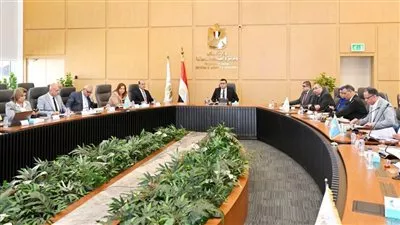 وزير الإسكان يتابع الموقف التنفيذي لوحدات مبادرة «سكن لكل المصريين»