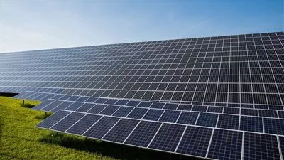 وزارة «الاستثمار» تقرر تعديل شروط استيراد أنظمة الخلايا والسخانات الشمسية