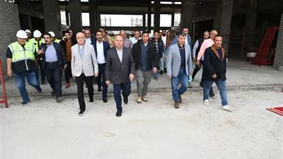 وزير «النقل» يتفقد محطات ومسار الخط الثاني من شبكة القطار السريع