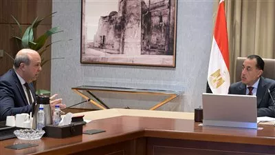 رئيس الوزراء يتابع مستجدات طرح إدارة وتشغيل وتطوير المطارات المصرية