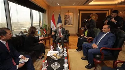 مصر وأوزبكستان تبحثان سبل تعزيز التعاون في مجال العمل الأثري