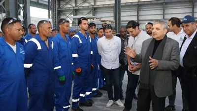 قناة السويس: تسليم قاطرتين وتدشين سفينتي صيد نهاية ديسمبر الجاري