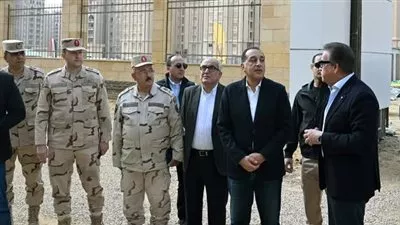 رئيس الوزراء يتفقد مشروع مستشفى التأمين الصحي الشامل بالعاصمة الجديدة