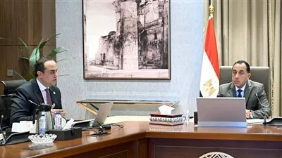 رئيس الوزراء يُتابع استعدادات المرحلة الثانية للتأمين الصحي الشامل