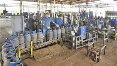 وزير التموين يصدر قرارًا بغلق مصنع مخالف لتعبئة البوتاجاز