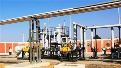 «البترول» توافق على تنفيذ 3 خطوط للغاز الطبیعي بمحافظتي الفيوم وبني سويف