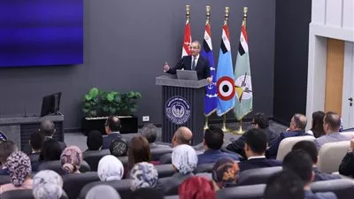 وزير الاتصالات: نستهدف إنتاج 15 مليون هاتف محمول في مصر خلال 2026