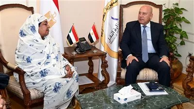 مصر والسودان تبحثان سبل تعزيز التعاون في مجالات التكامل الصناعي والتجاري