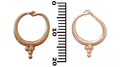  الكشف عن ورش صناعية من العصر المتأخر وجبانة رومانية بغرب الدلتا