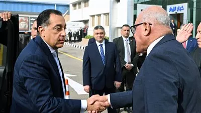 رئيس الوزراء يتفقد أعمال تطوير مصنع عربات السكك الحديدية ومترو الأنفاق «سيماف»