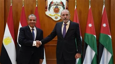 وزير «الخارجية» يبحث مع نظيره الأردني العلاقات الثنائية والتطورات الإقليمية